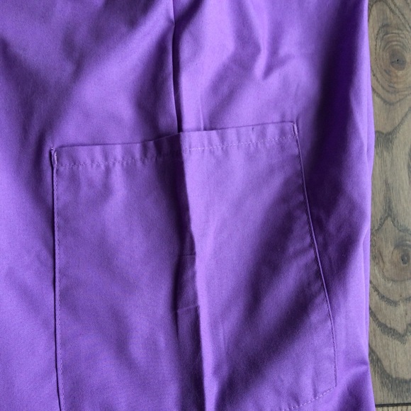 Ladies Scrub Uniform - Picture 7 of 7